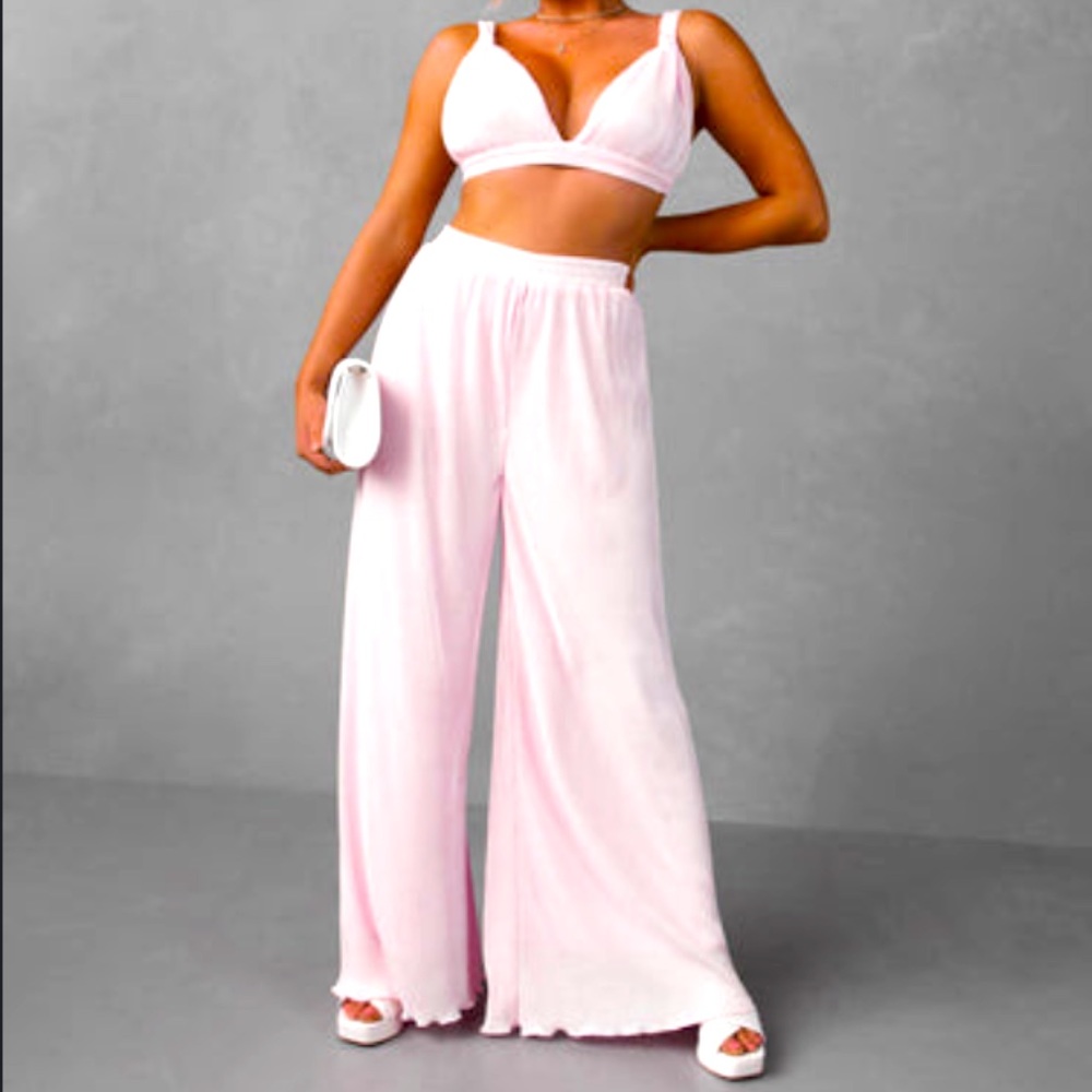 Cute two piece set by Vici never worn